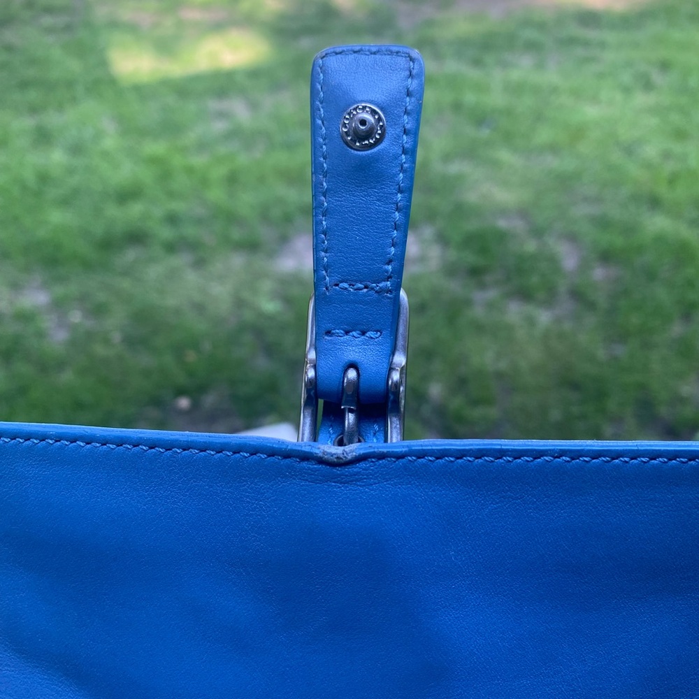 Vintage Coach Legacy Baby Blue Leather Backpack - Picture 4 of 10